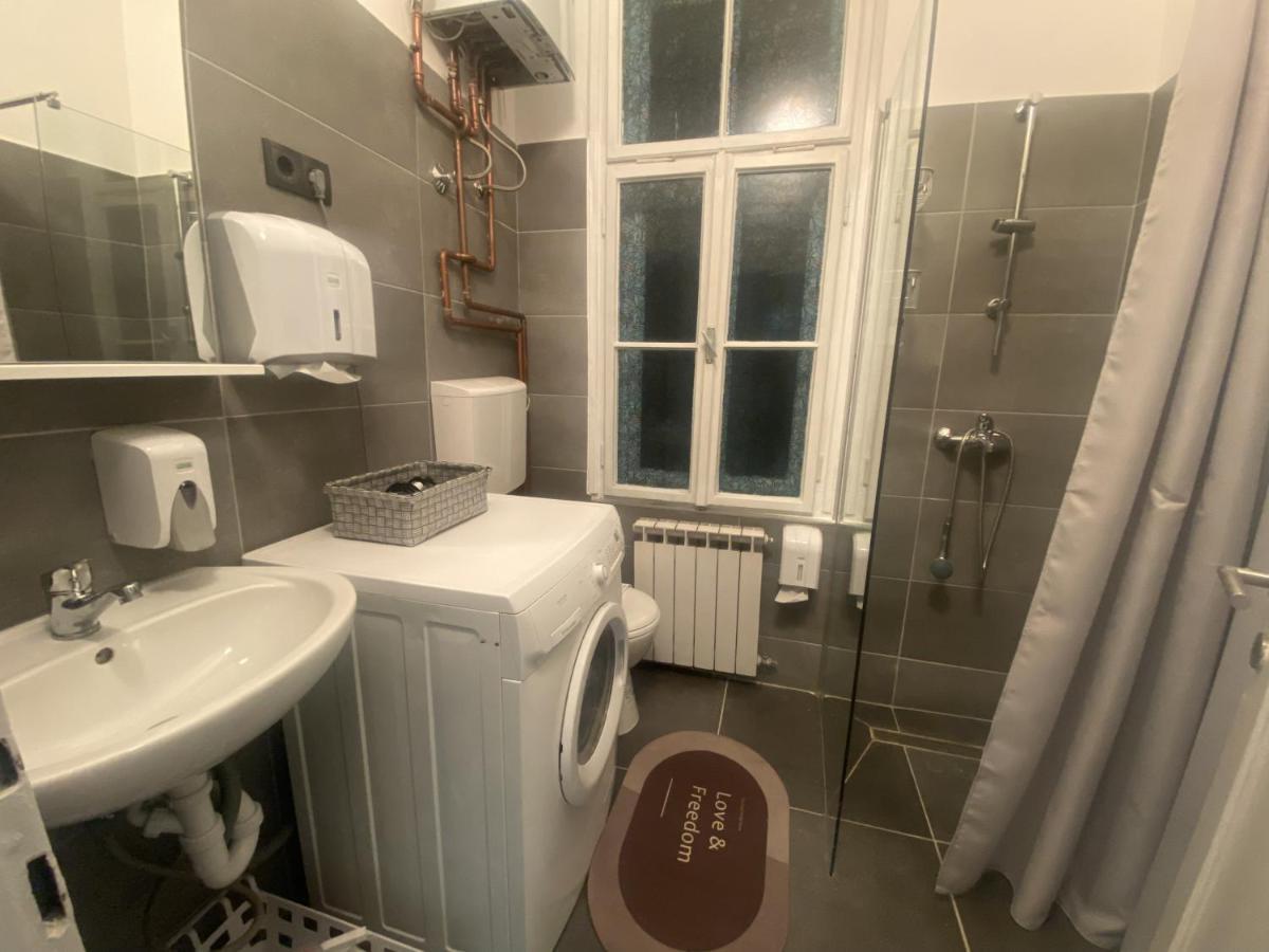 Fg Boutique Hostel Sarajevo Eksteriør bilde